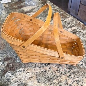 Longaberger basket - Medium Vegetable Basket